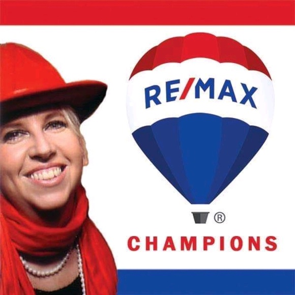 Meet your Posher, Lisa - Picture 1 of 1